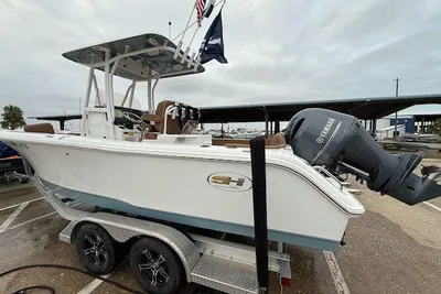 Sea Hunt Ultra 234