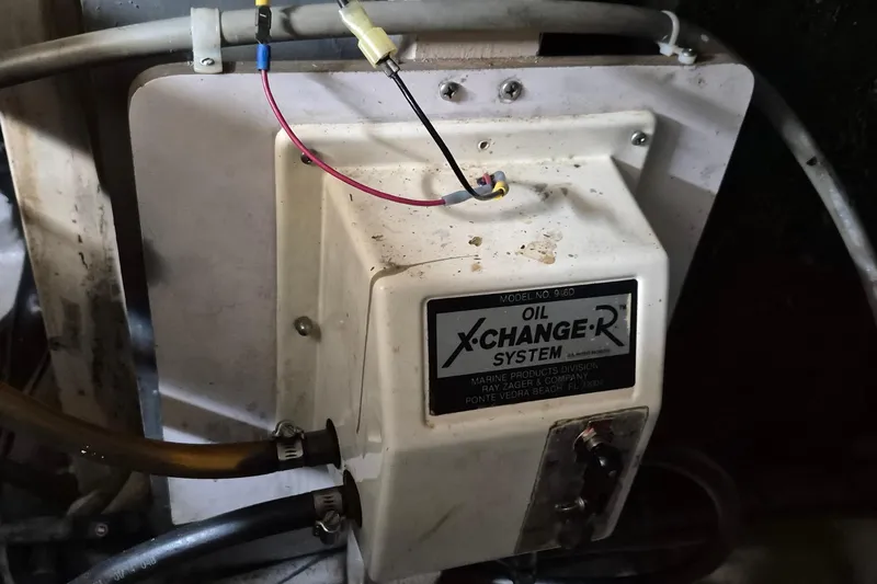 Burnin Daylight Yacht Photos Pics Oil X-Change-R system in 1983 Grand Banks 42 Classic engine room.