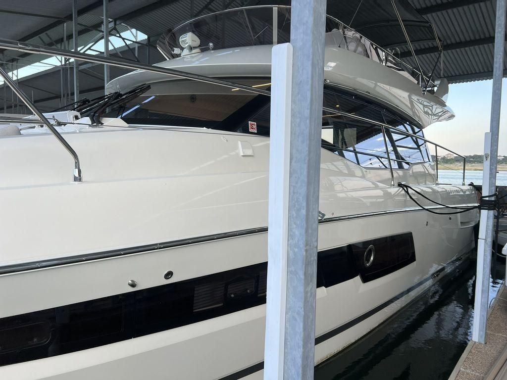 2022 Prestige 46 