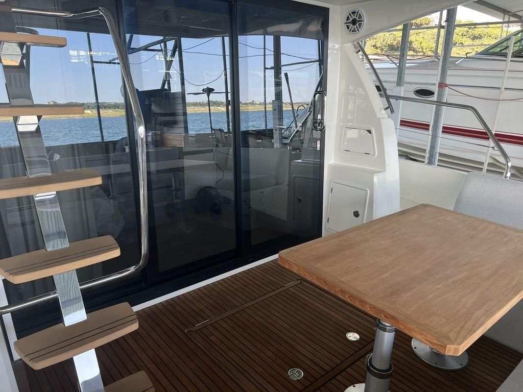 2022 Prestige 46 