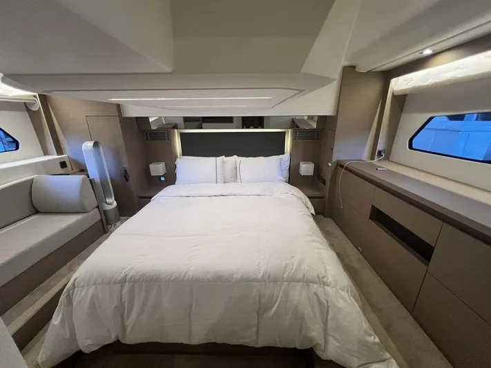 Velkommen Yacht Photos Pics 