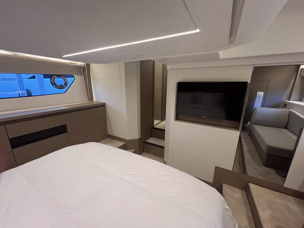 2022 Prestige 46 
