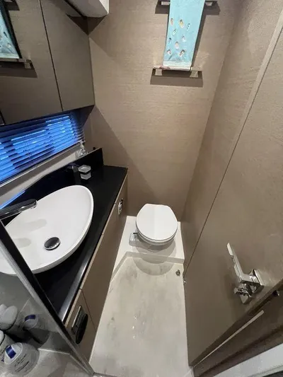 Velkommen Yacht Photos Pics 