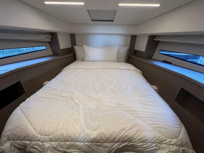 Velkommen Yacht Photos Pics 