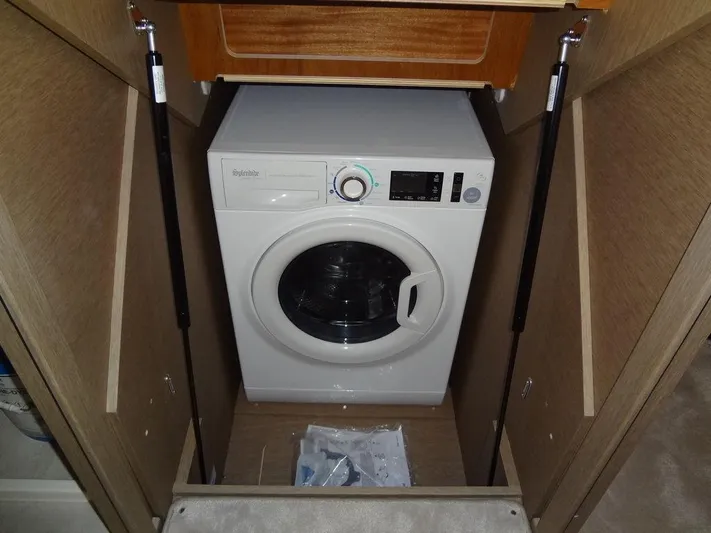 Velkommen Yacht Photos Pics 