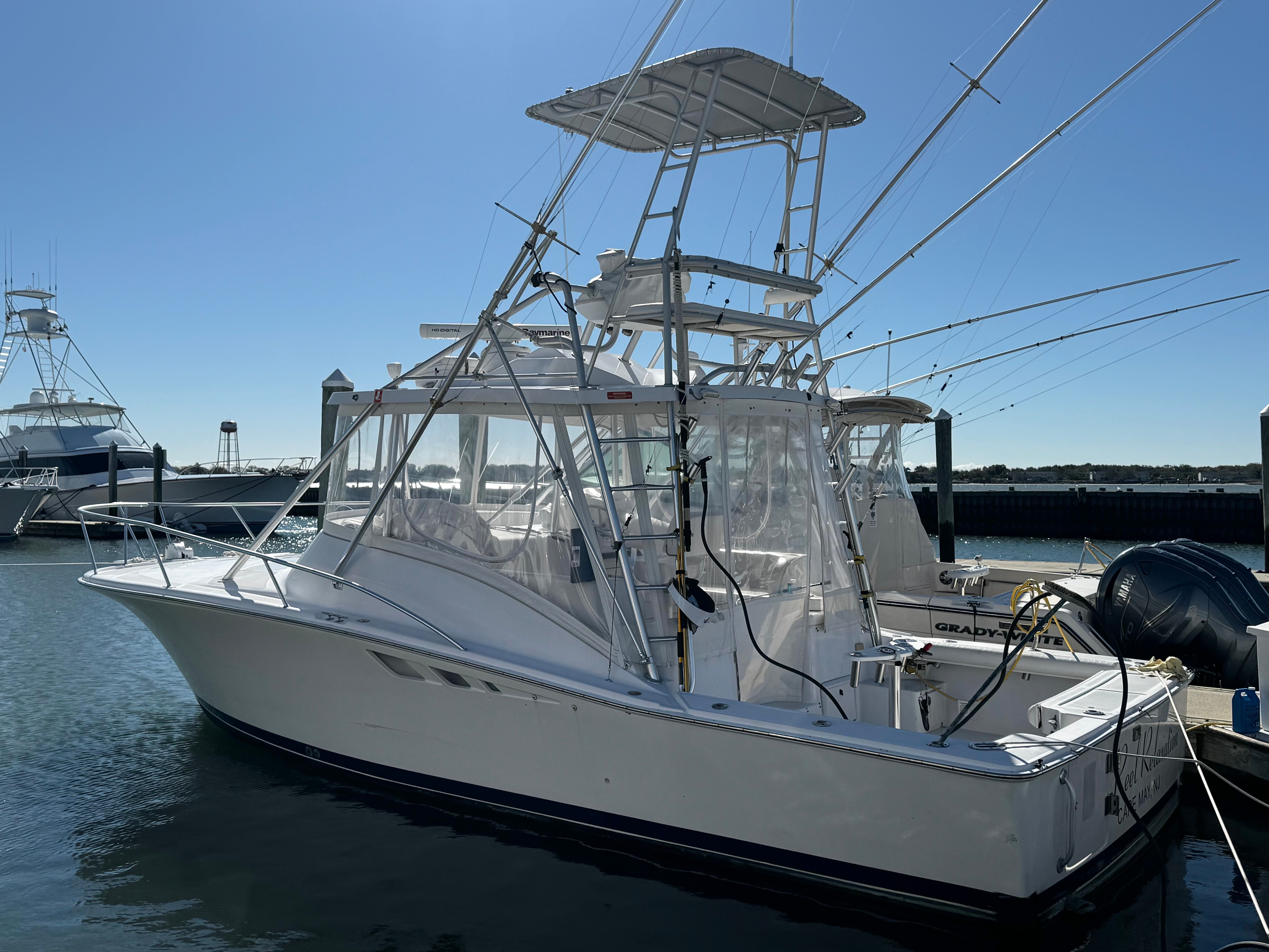 Luhrs 32 Express