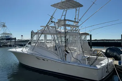 Luhrs 32 Express