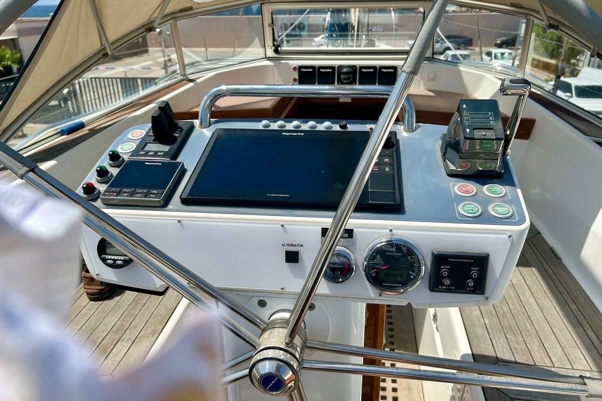 2021 Hallberg-Rassy 47 