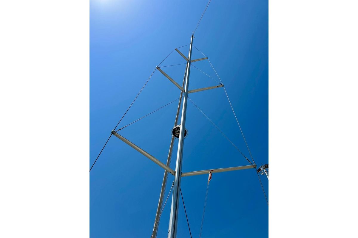 2021 Hallberg-Rassy 47 