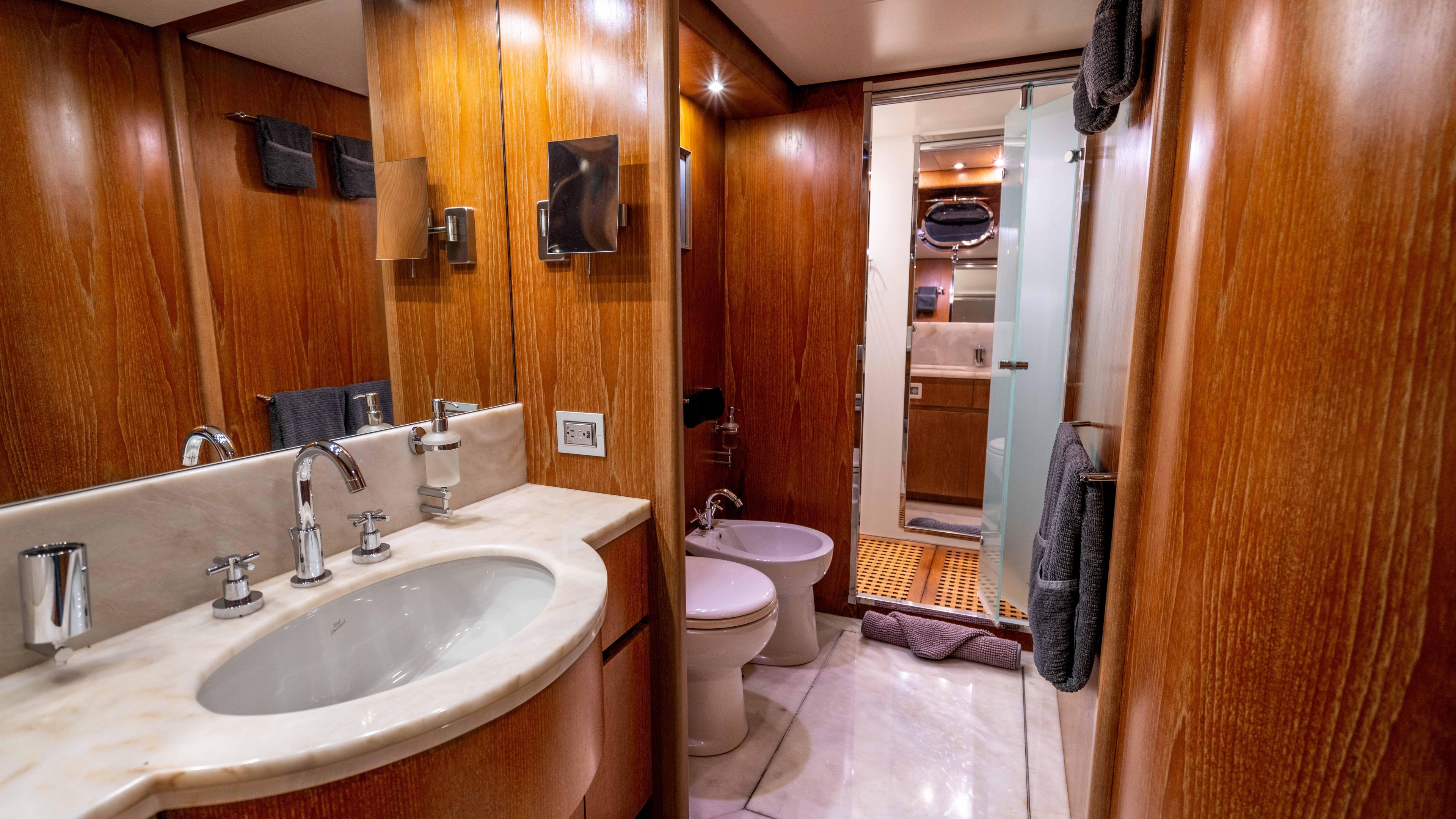 Yacht