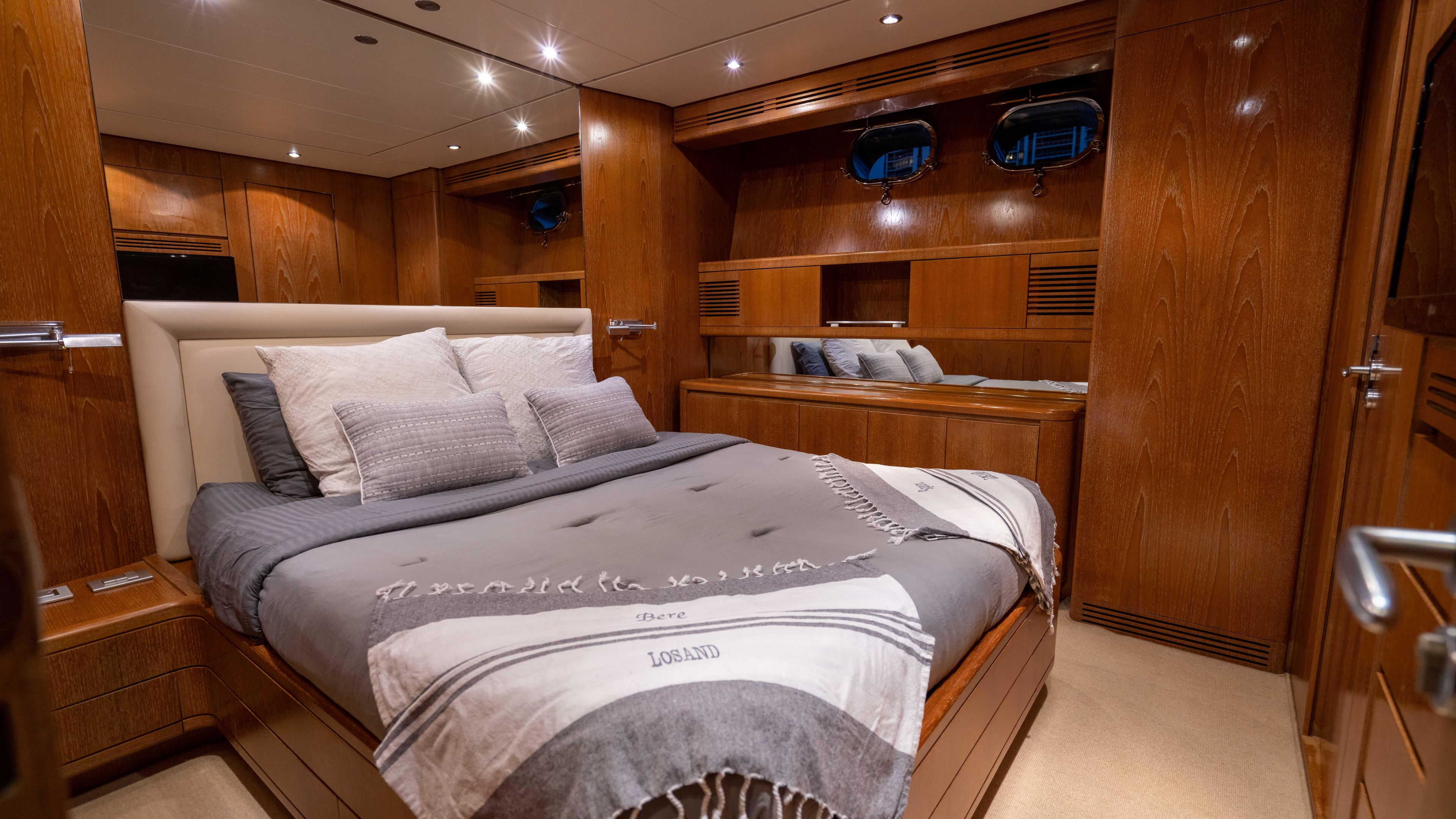Yacht