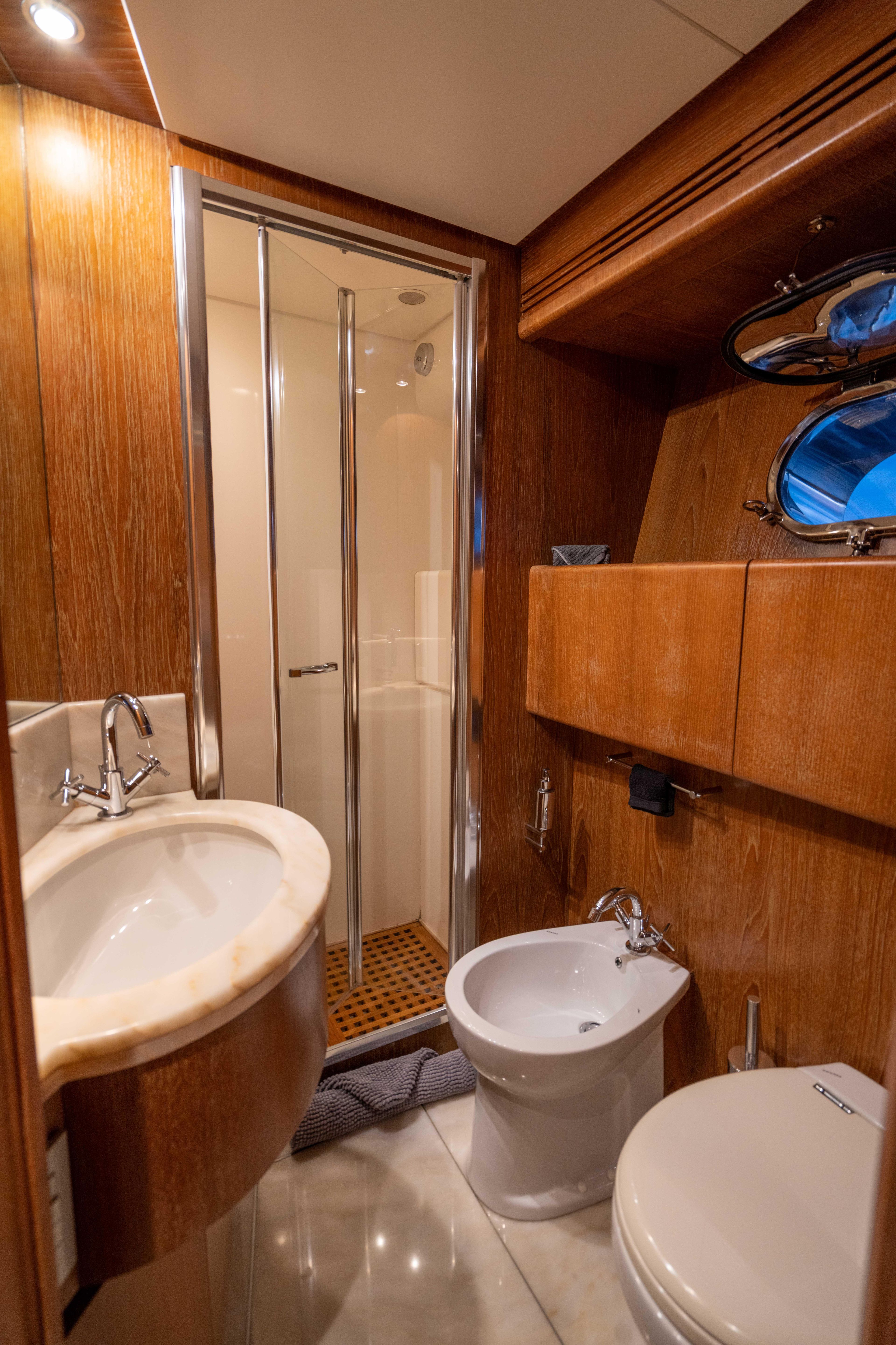 Yacht