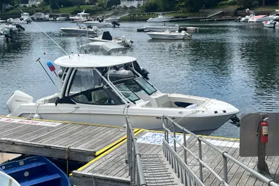 Boston Whaler 240 Vantage