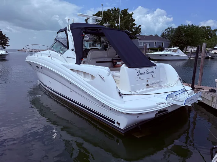 Great Escape Yacht Photos Pics 