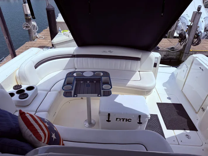 Great Escape Yacht Photos Pics 