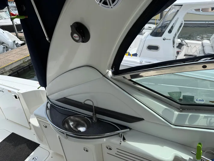 Great Escape Yacht Photos Pics 