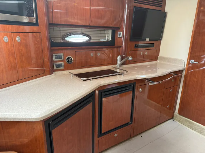 Great Escape Yacht Photos Pics 