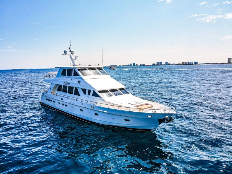 2003 Hargrave Sky Lounge Motoryacht