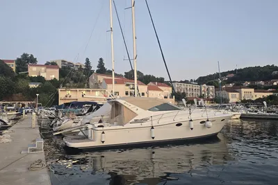 Uniesse 42 Open