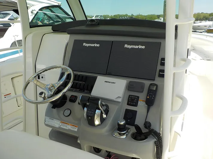  Yacht Photos Pics Helm