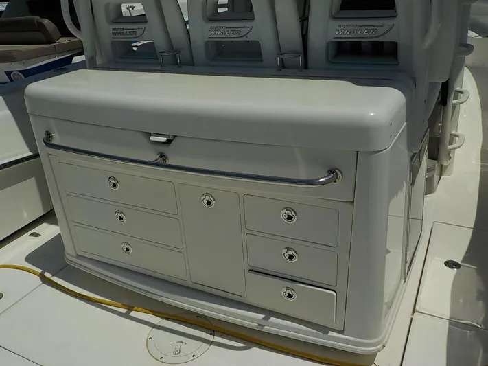  Yacht Photos Pics Tackle Center w/ Grill