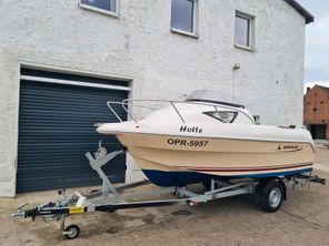 2004 Quicksilver 510 Cruiser