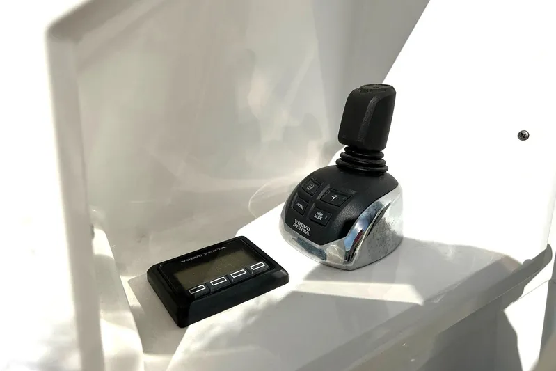 2021 Cruisers Yachts 50 Cantius Yacht Photos Pics Control panel of 2021 Cruisers Yachts 50 Cantius with Volvo Penta joystick.