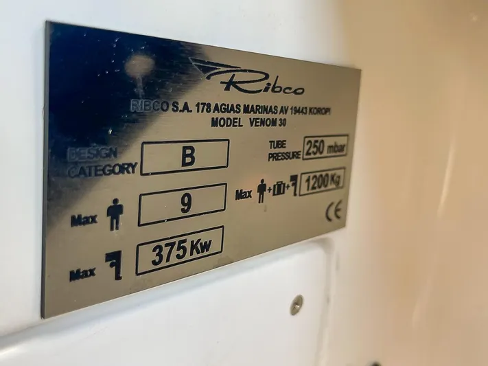  Yacht Photos Pics Ribco Venom 30 label displaying specifications: design category B, max 9 people, 375 kW.