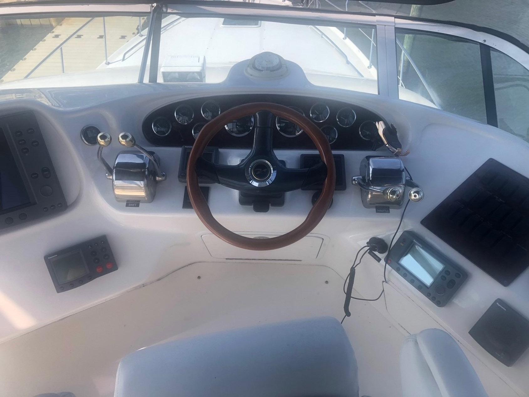 Hat Trick Yacht for Sale | 40 Sea Ray Yachts Gilford, NH | Denison