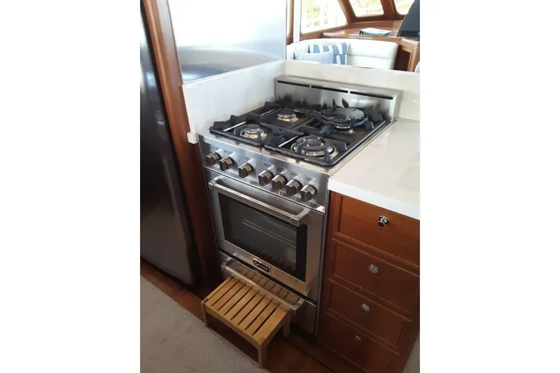 Endless Summer Yacht Photos Pics Modern kitchen propane stove and range