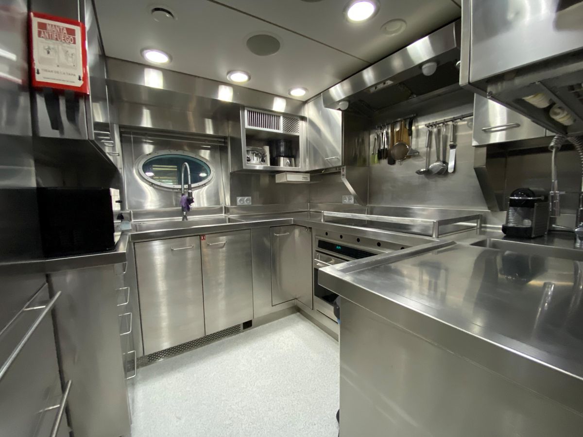 2005 Palmer Johnson 120 