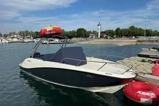 2011 Quicksilver Activ 675 Sundeck