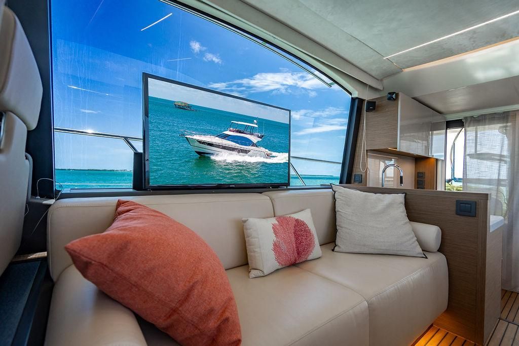 2022 Beneteau 52 