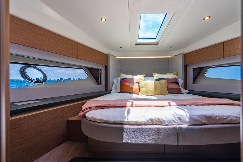 2022 Beneteau 52 