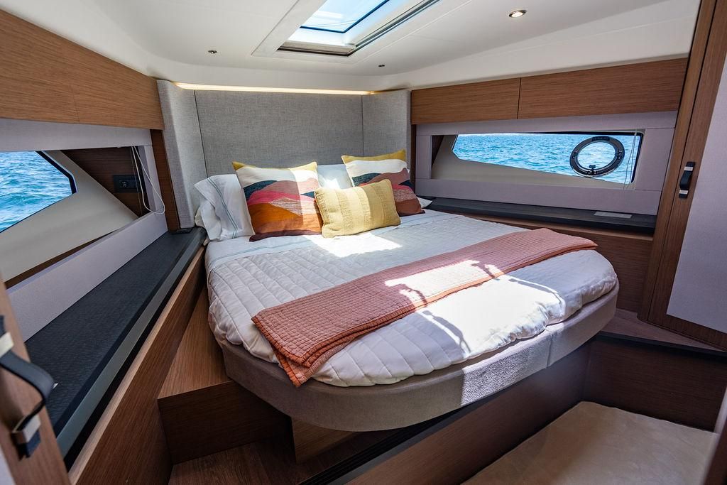 2022 Beneteau 52 
