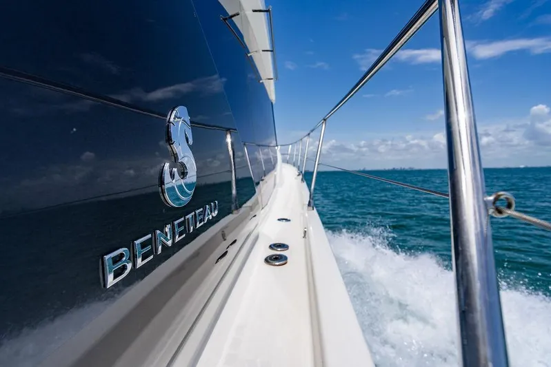 Grace Yacht Photos Pics Beneteau Monte Carlo 52 yacht cruising on blue ocean, 2022 model.