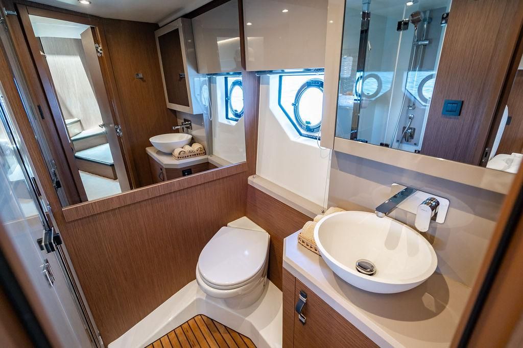 2022 Beneteau 52 