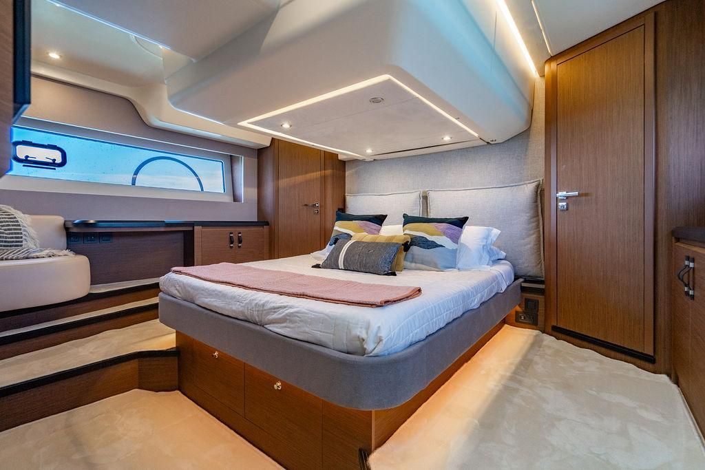2022 Beneteau 52 