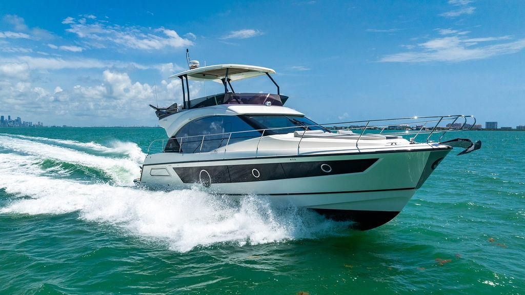 2022 Beneteau 52 