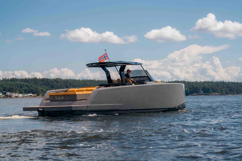 Delilah Yacht Photos Pics 2024 Pardo Yachts 43 cruising on a sunny day with scenic background.