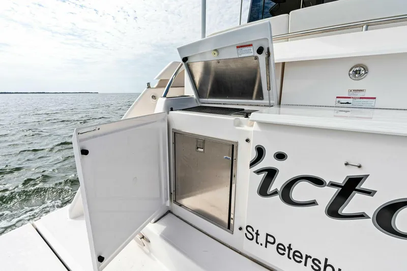 Victory Yacht Photos Pics 