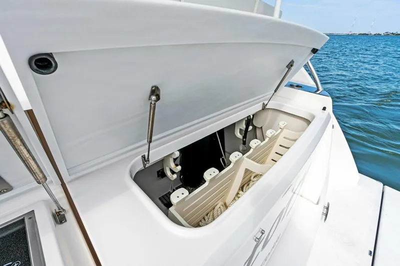 Victory Yacht Photos Pics 