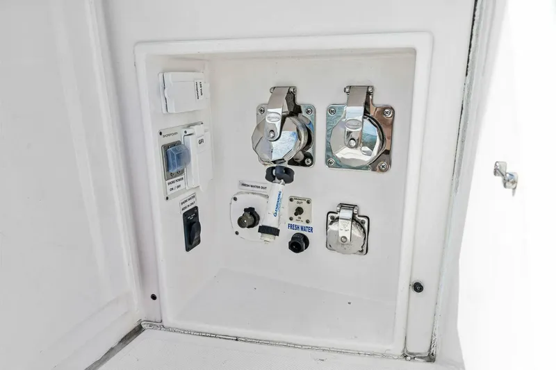 Victory Yacht Photos Pics 