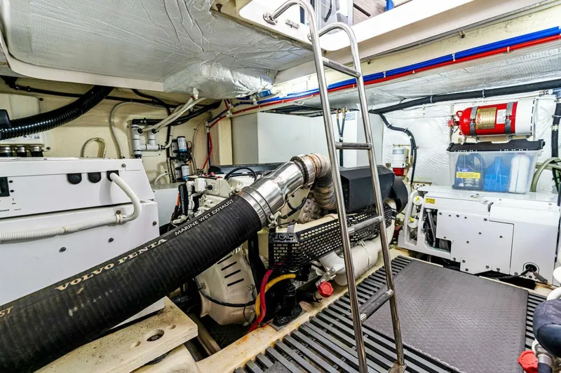 Victory Yacht Photos Pics 