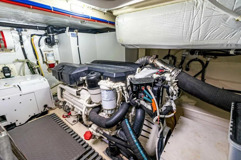 Victory Yacht Photos Pics 