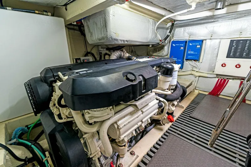 Victory Yacht Photos Pics 