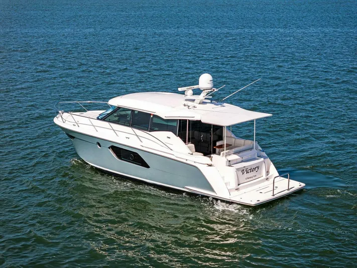 Victory Yacht Photos Pics 