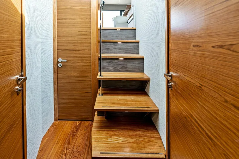 Victory Yacht Photos Pics Staircase and hallway inside 2019 Tiara Yachts 49 COUPE.