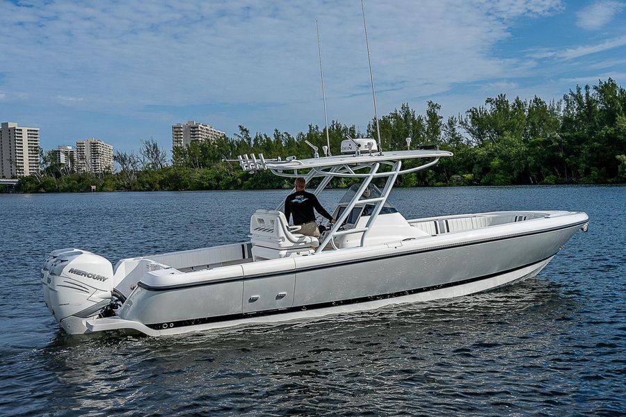 2016 Intrepid 327 Center Console