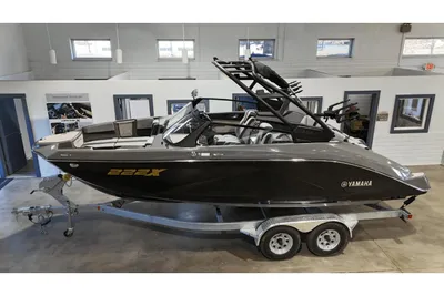 Yamaha Boats 222XD